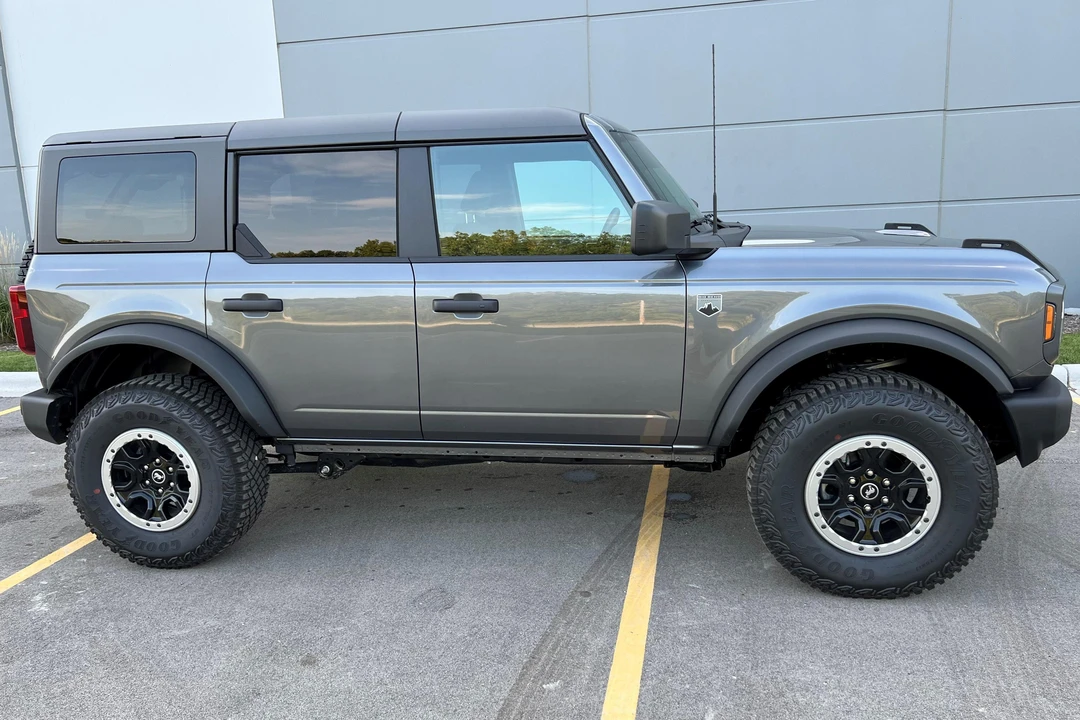 2022 Ford Bronco 6th Gen - Image 3 of 5