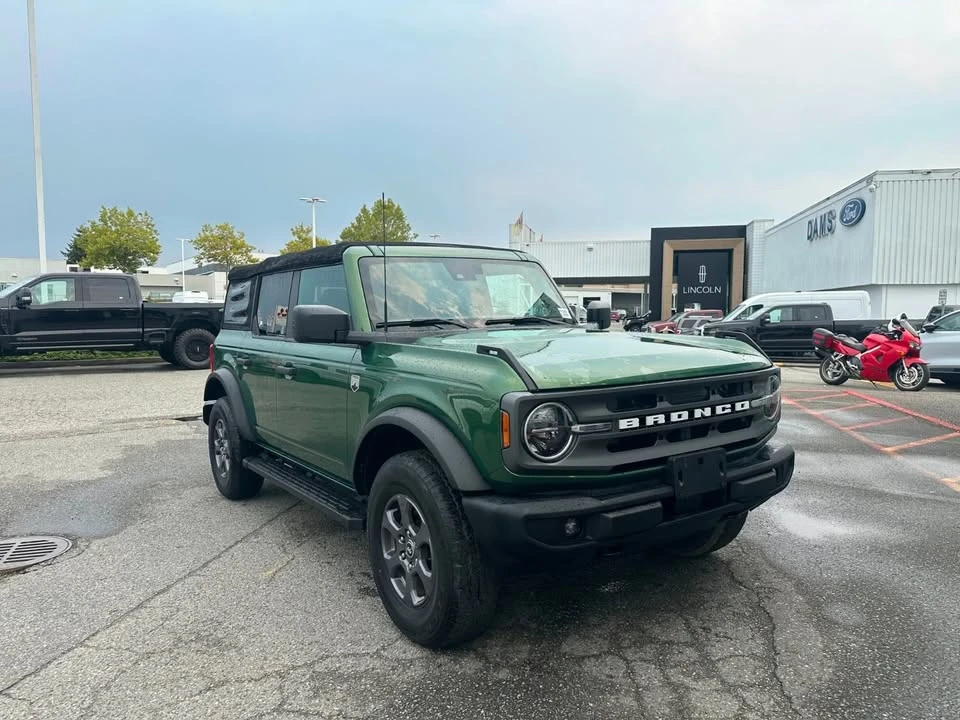 2022 Ford Bronco 6th Gen - Image 3 of 10