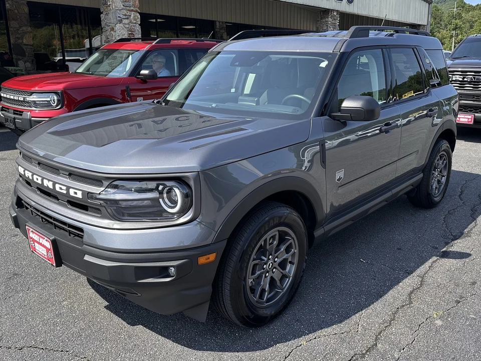 2022 Ford Bronco 6th Gen - Image 2 of 30