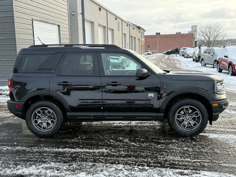 2022 Ford Bronco 6th Gen - Image 2 of 12