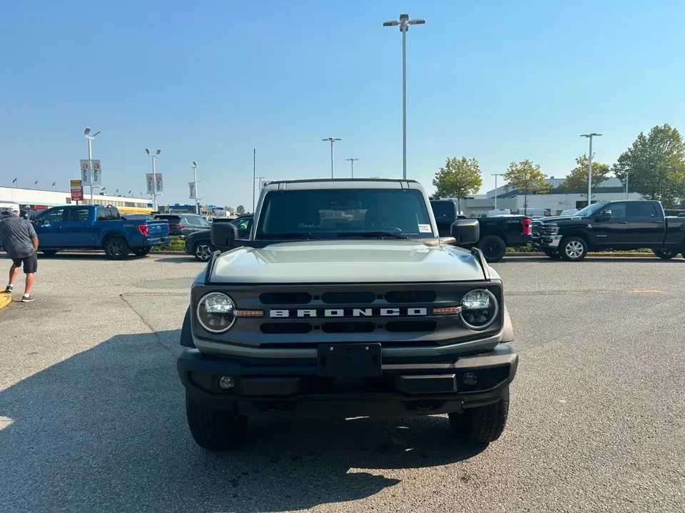 2022 Ford Bronco 6th Gen - Image 2 of 16