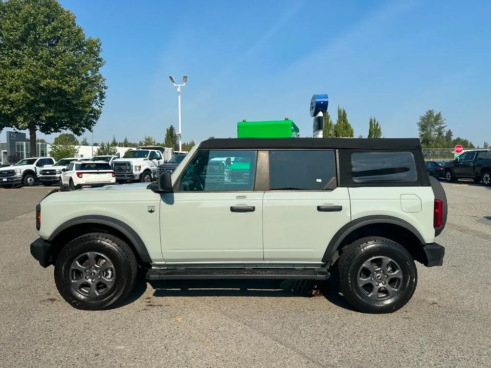 2022 Ford Bronco 6th Gen - Image 9 of 16