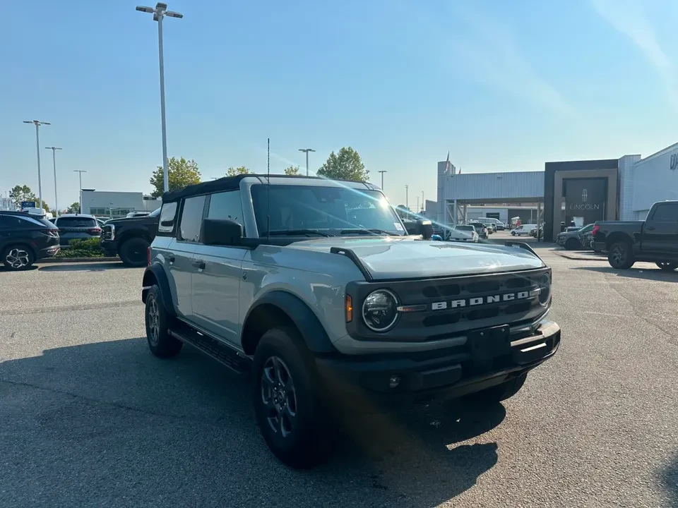 2022 Ford Bronco 6th Gen - Image 3 of 16