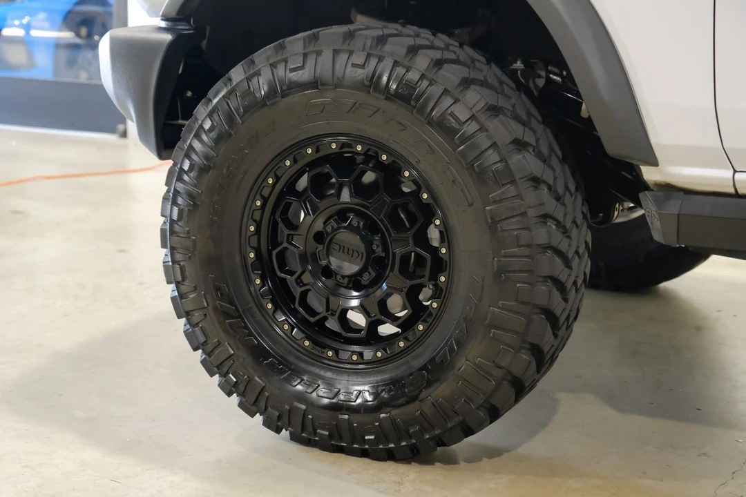 2022 Ford Bronco 6th Gen - Image 9 of 12