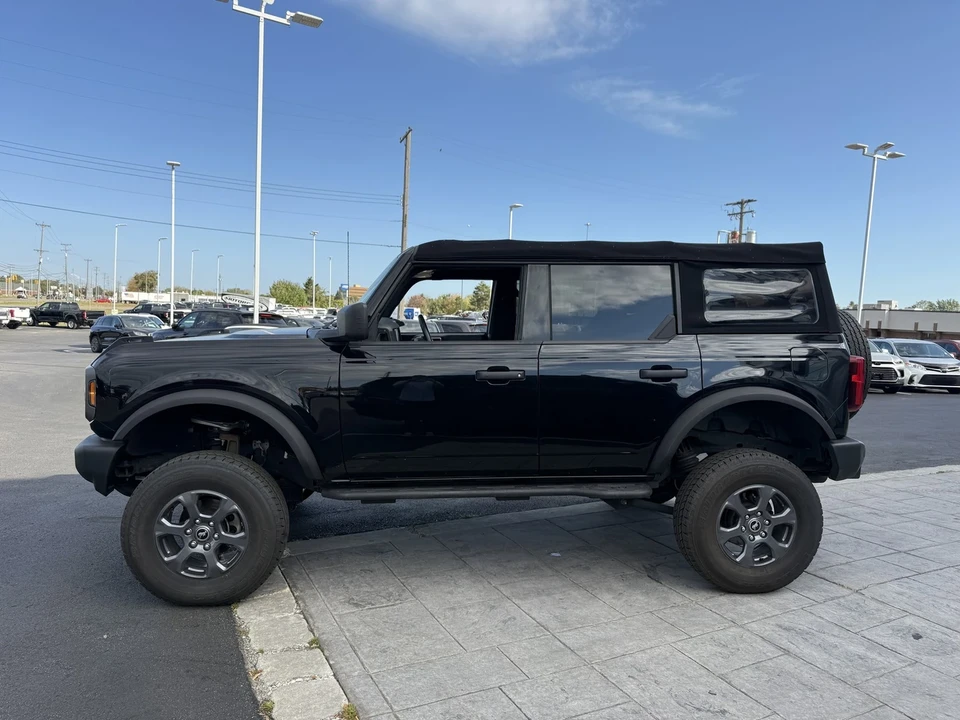 2022 Ford Bronco 6th Gen - Image 3 of 21