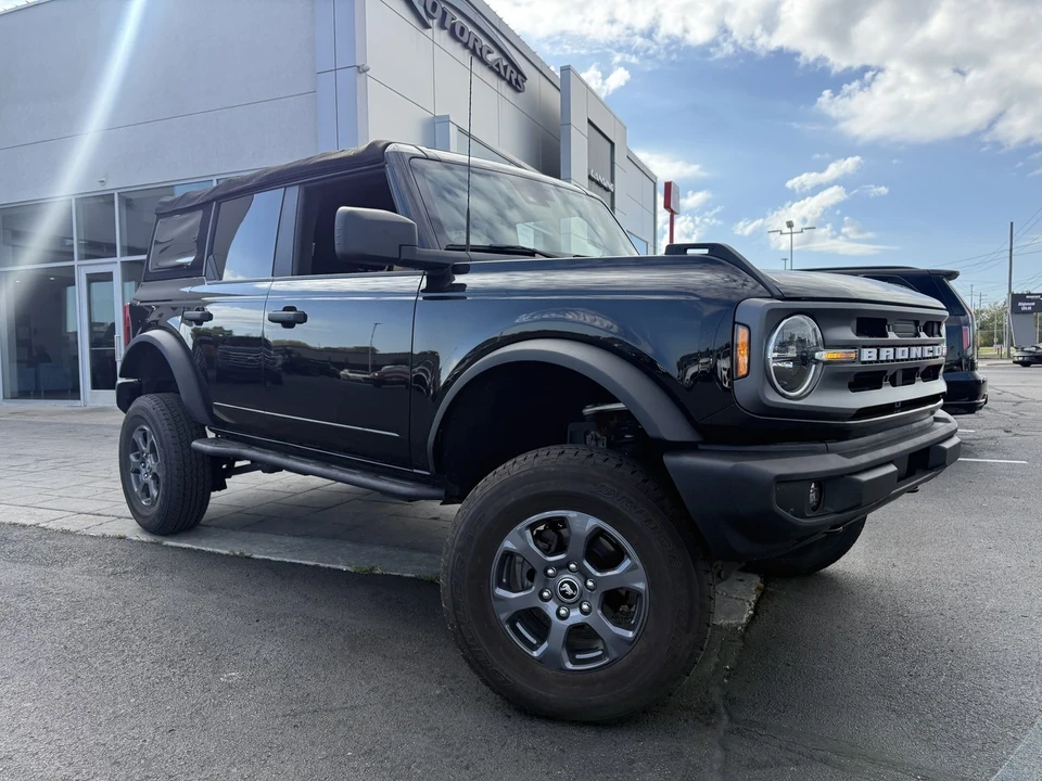 2022 Ford Bronco 6th Gen - Image 9 of 21