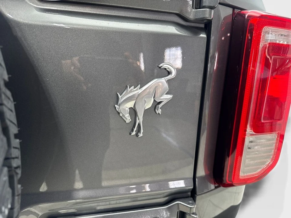 2022 Ford Bronco 6th Gen - Image 23 of 31