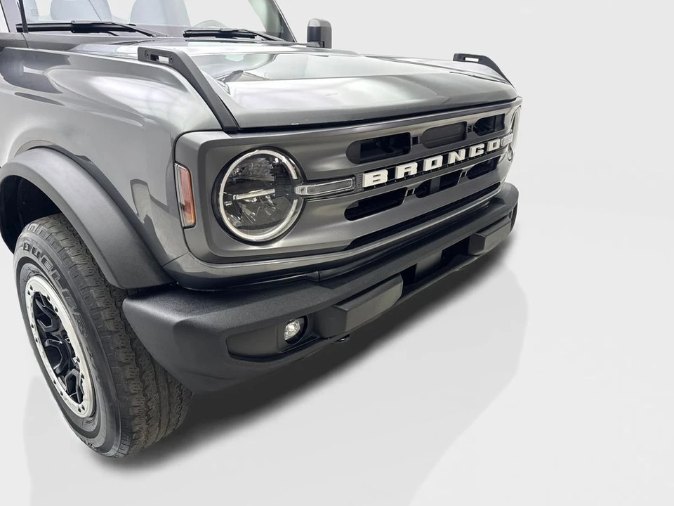 2022 Ford Bronco 6th Gen - Image 17 of 31