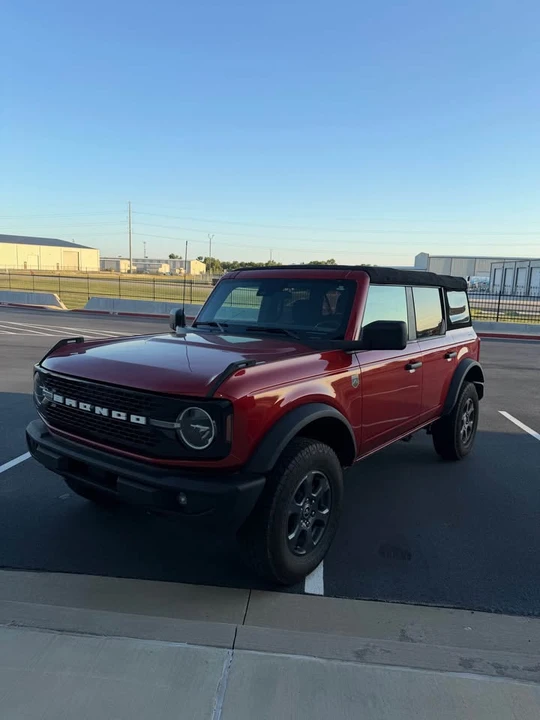 2022 Ford Bronco 6th Gen - Image 2 of 8
