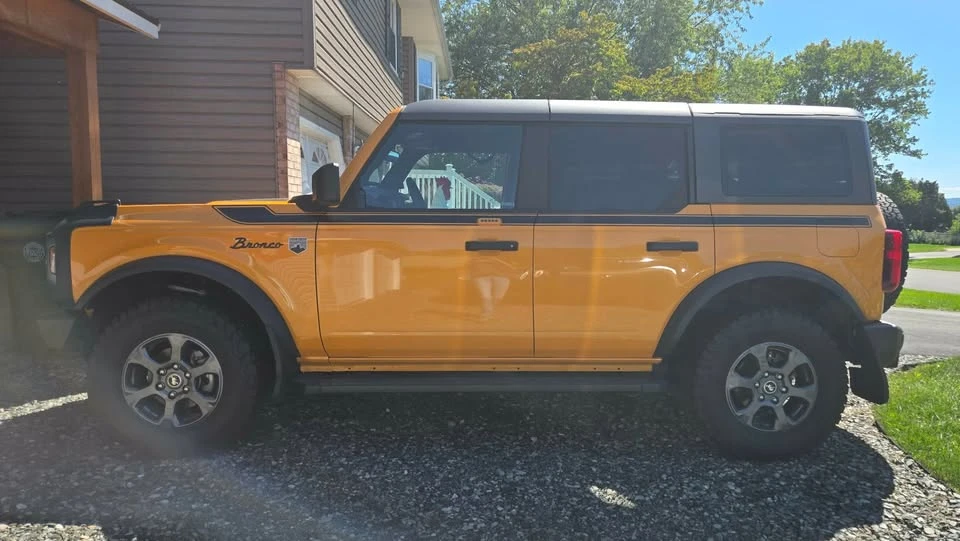 2022 Ford Bronco 6th Gen - Image 3 of 10