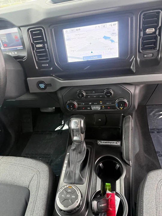 2022 Ford Bronco 6th Gen - Image 10 of 11