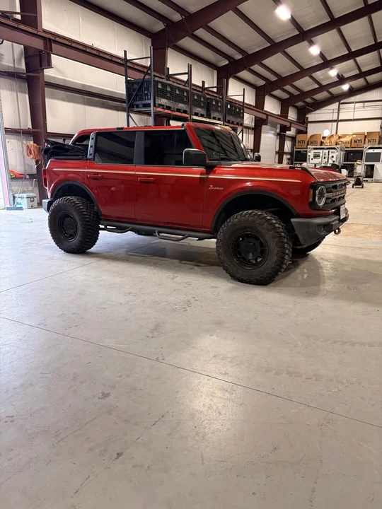 2022 Ford Bronco 6th Gen - Image 2 of 7