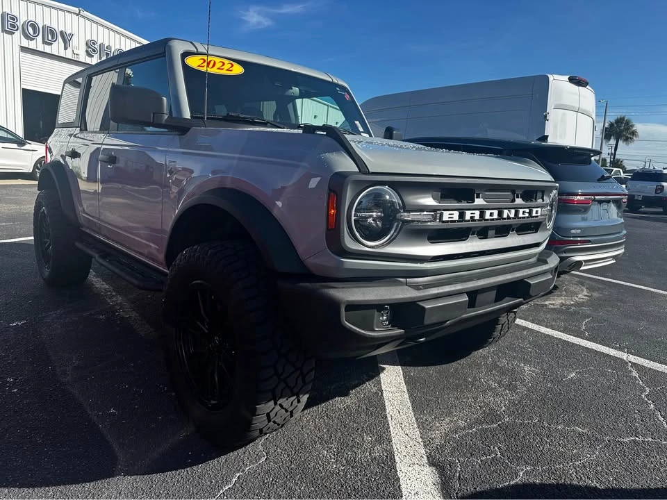 2022 Ford Bronco 6th Gen - Image 2 of 8