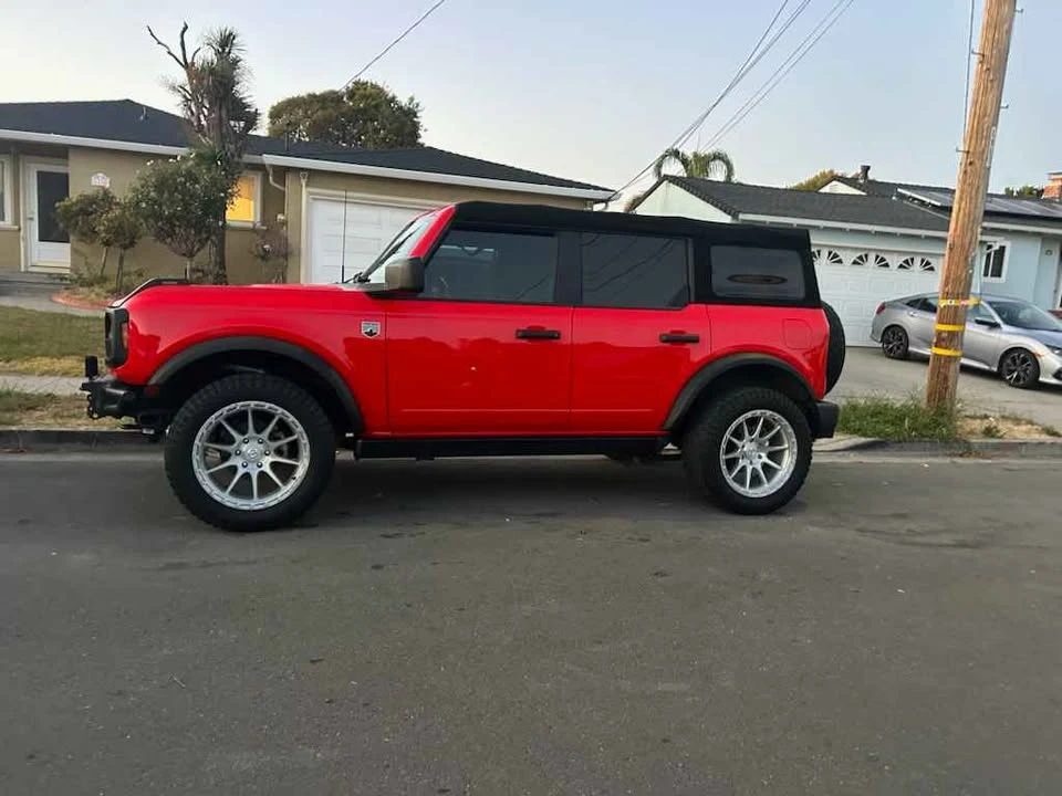 2022 Ford Bronco 6th Gen - Image 3 of 10