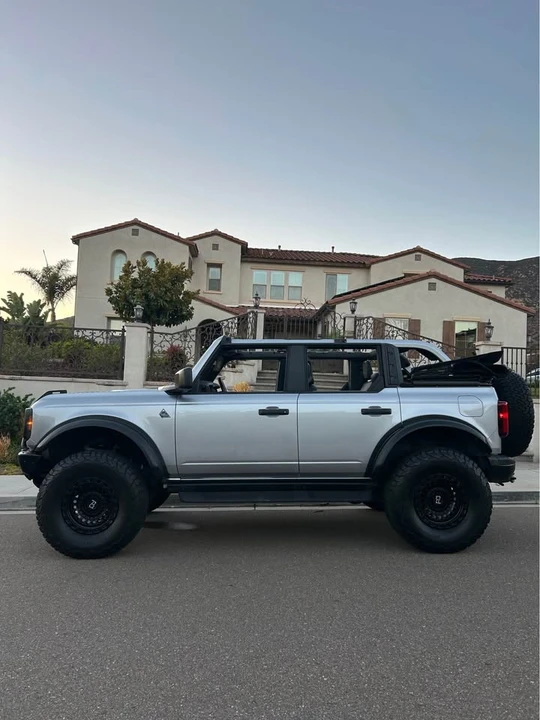 2022 Ford Bronco 6th Gen - Image 13 of 14