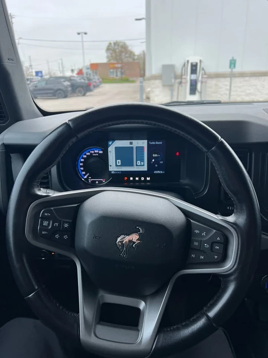 2022 Ford Bronco 6th Gen - Image 10 of 16