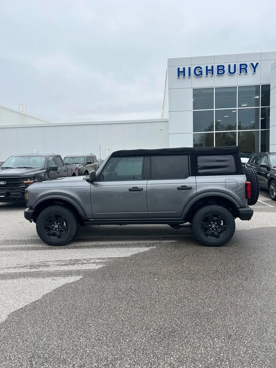 2022 Ford Bronco 6th Gen - Image 8 of 16