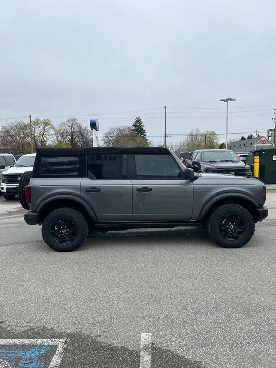 2022 Ford Bronco 6th Gen - Image 4 of 16