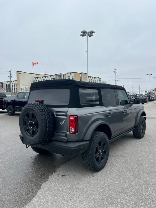 2022 Ford Bronco 6th Gen - Image 5 of 16