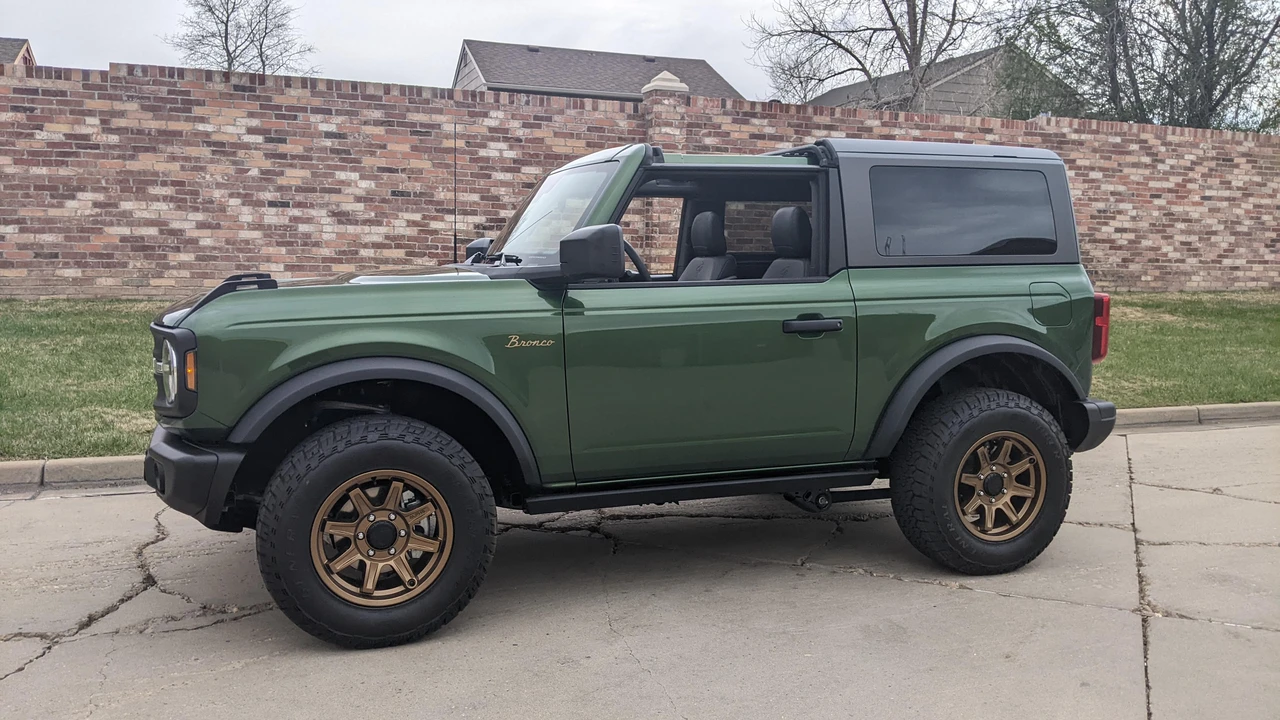 2022 Ford Bronco 6th Gen - Image 14 of 31