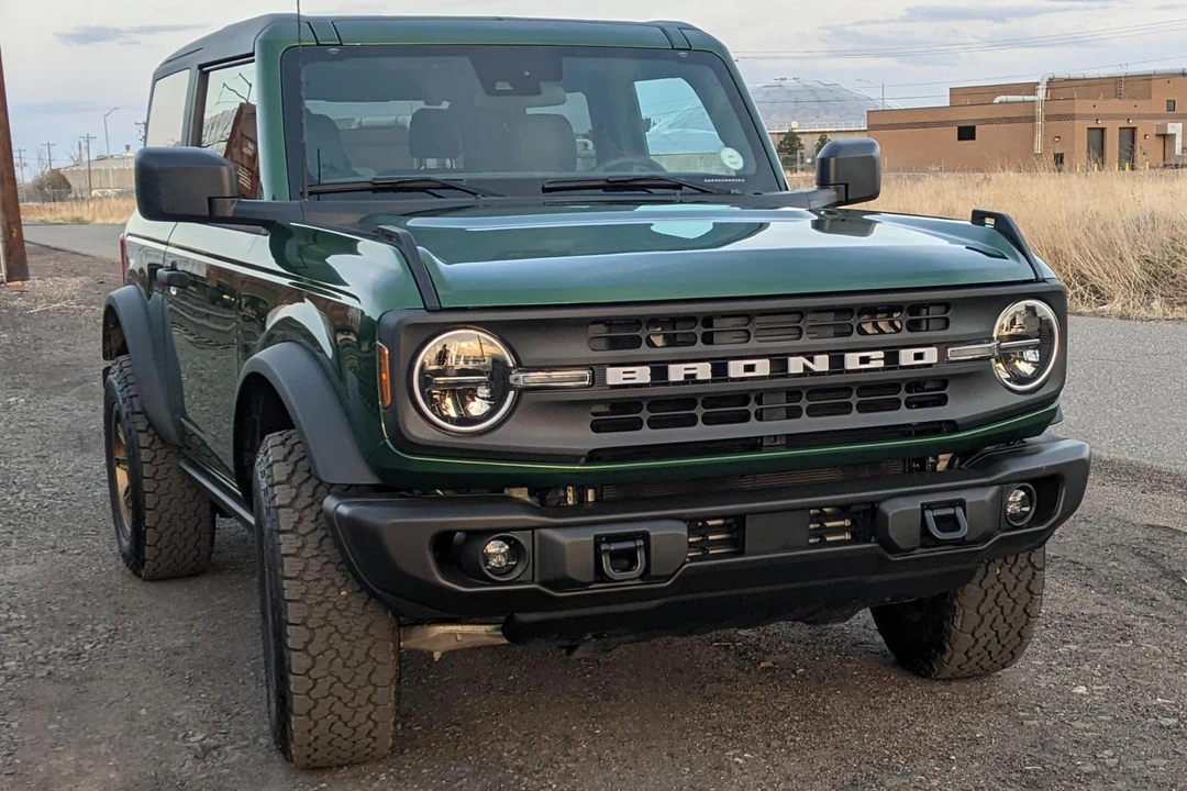 2022 Ford Bronco 6th Gen - Image 2 of 31