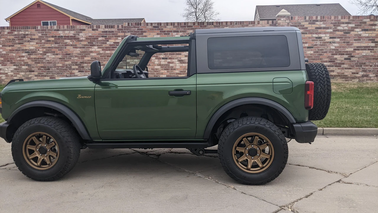 2022 Ford Bronco 6th Gen - Image 17 of 31