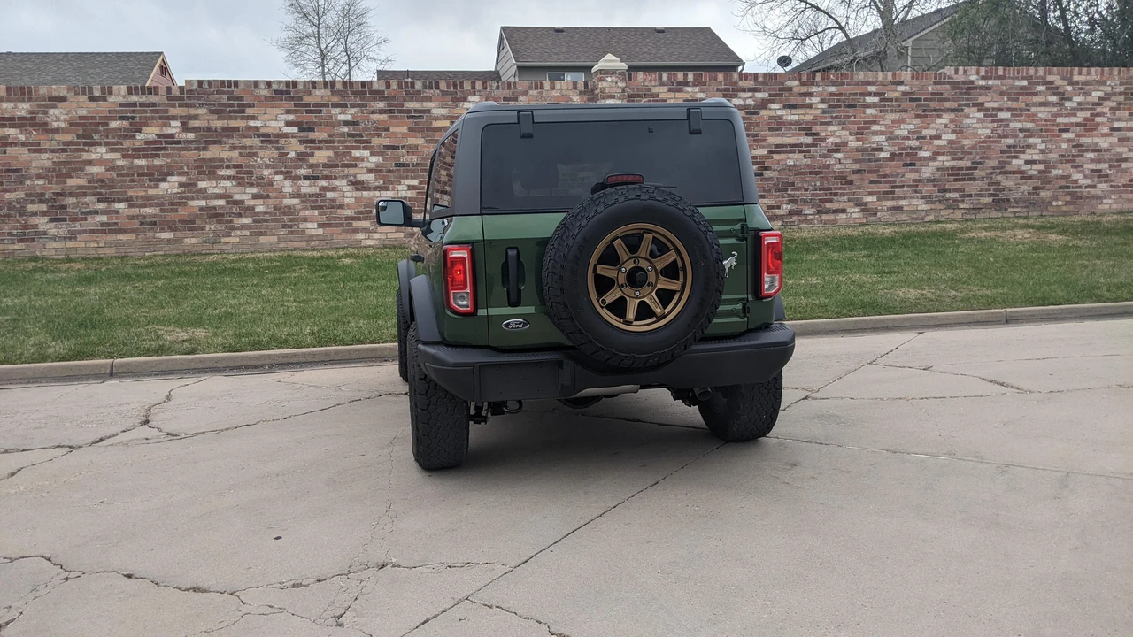2022 Ford Bronco 6th Gen - Image 24 of 31