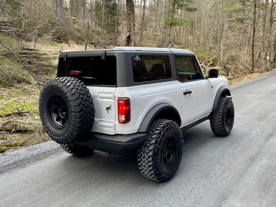 2022 Ford Bronco 6th Gen - Image 13 of 15