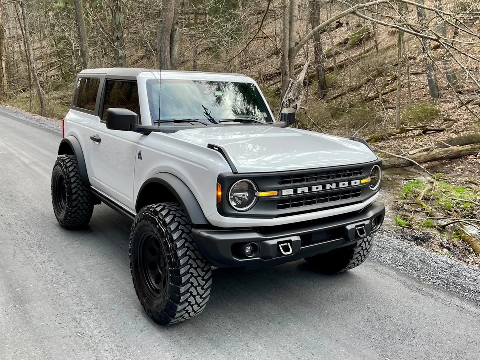 2022 Ford Bronco 6th Gen - Image 15 of 15