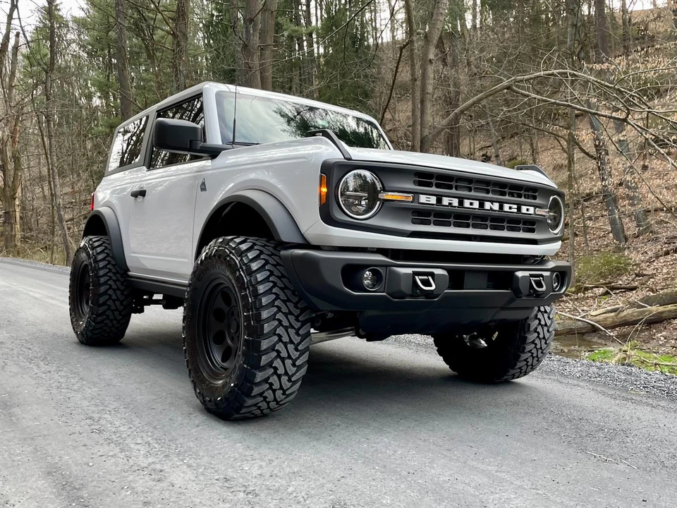 2022 Ford Bronco 6th Gen - Image 14 of 15