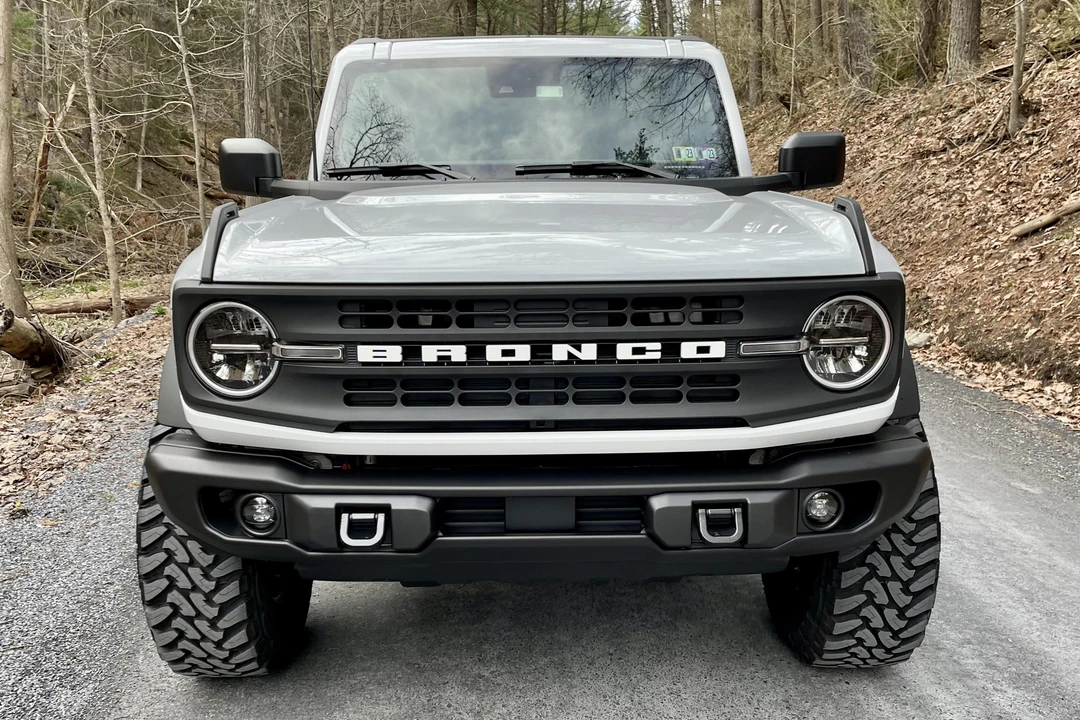 2022 Ford Bronco 6th Gen - Image 2 of 15