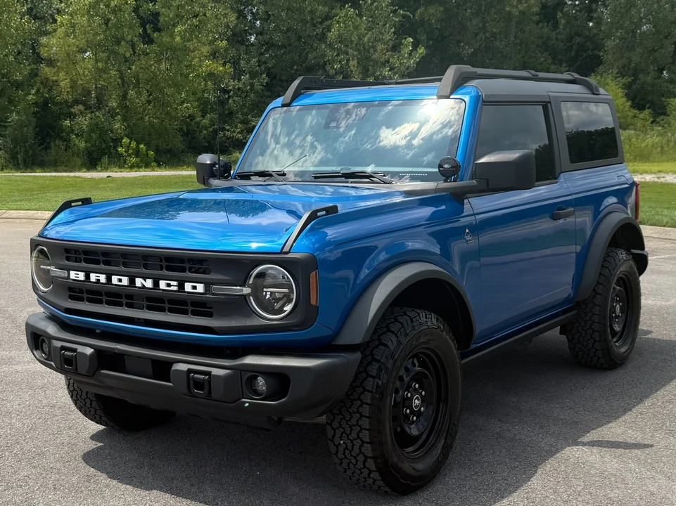 2022 Ford Bronco 6th Gen - Image 2 of 31