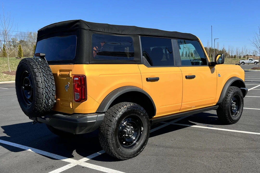 2022 Ford Bronco 6th Gen - Image 4 of 31
