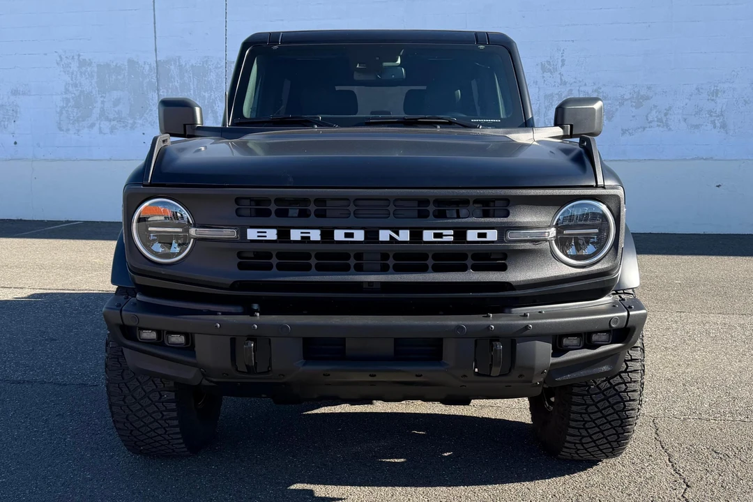 2022 Ford Bronco 6th Gen - Image 2 of 31
