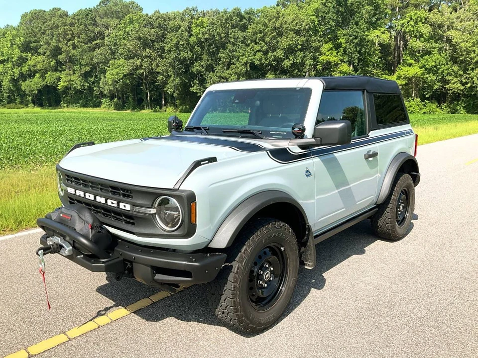2022 Ford Bronco 6th Gen - Image 3 of 24