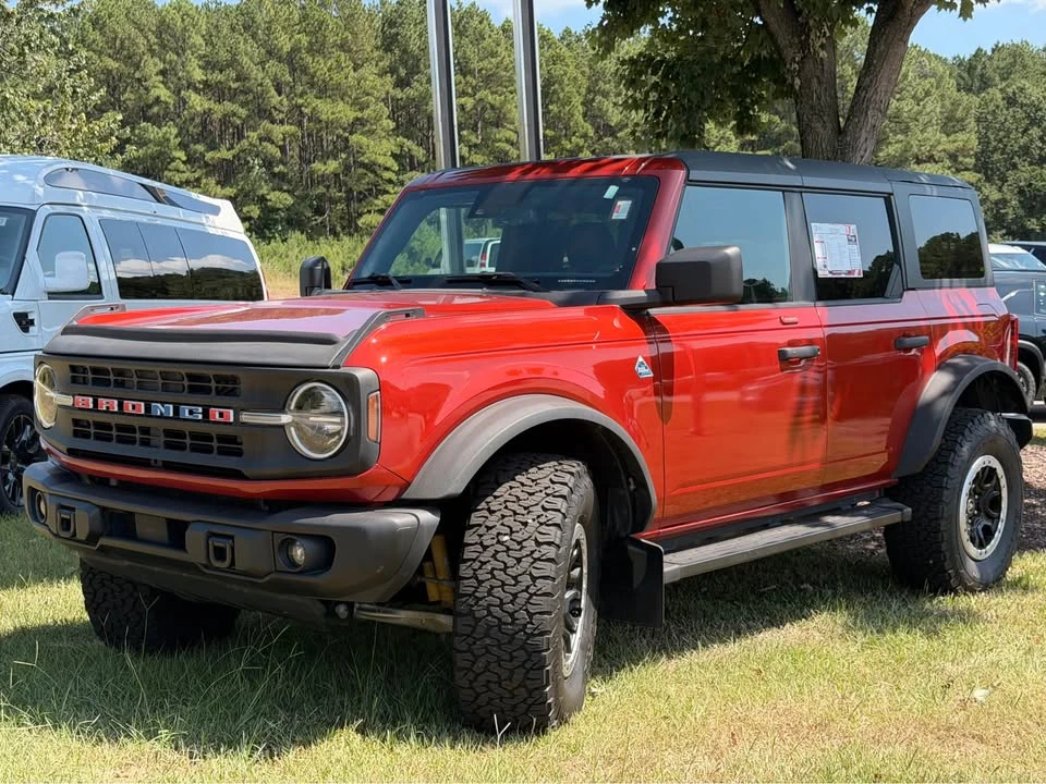 2022 Ford Bronco 6th Gen - Image 3 of 15