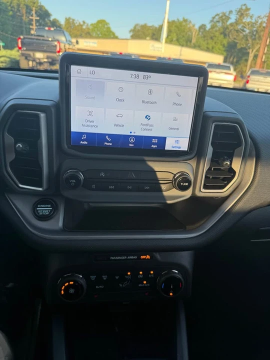 2022 Ford Bronco 6th Gen - Image 10 of 13
