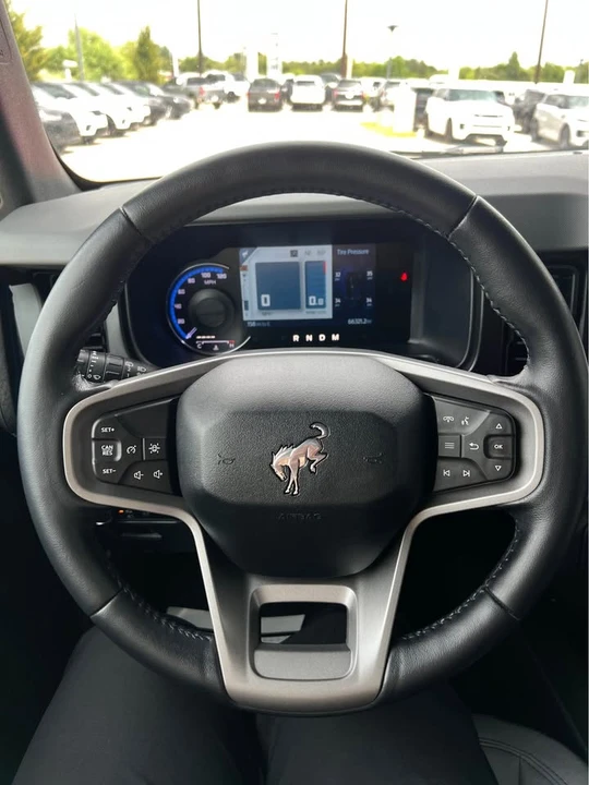 2022 Ford Bronco 6th Gen - Image 15 of 17