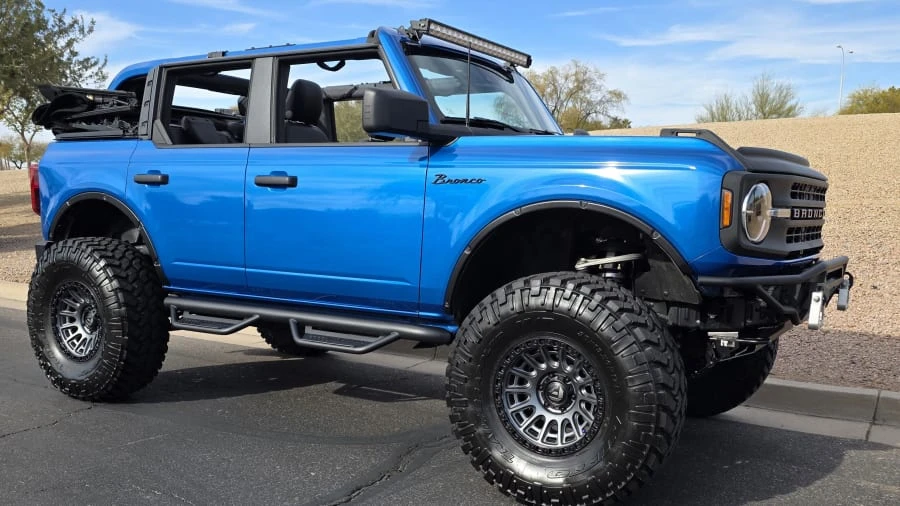 2022 Ford Bronco 6th Gen - Image 13 of 31