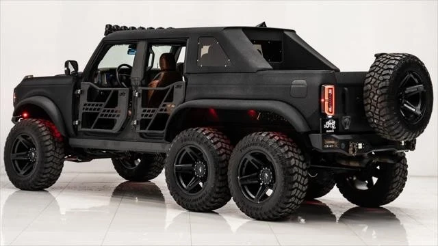 2022 Ford Bronco 6th Gen - Image 5 of 21