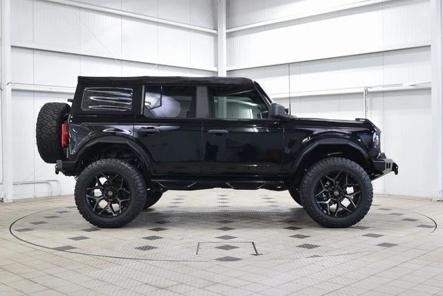 2022 Ford Bronco 6th Gen - Image 8 of 31