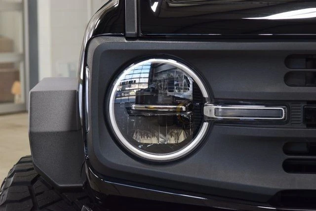 2022 Ford Bronco 6th Gen - Image 10 of 31
