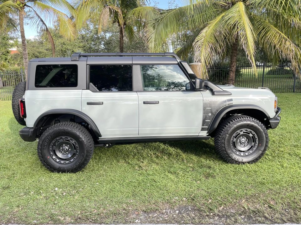 2022 Ford Bronco 6th Gen - Image 13 of 31