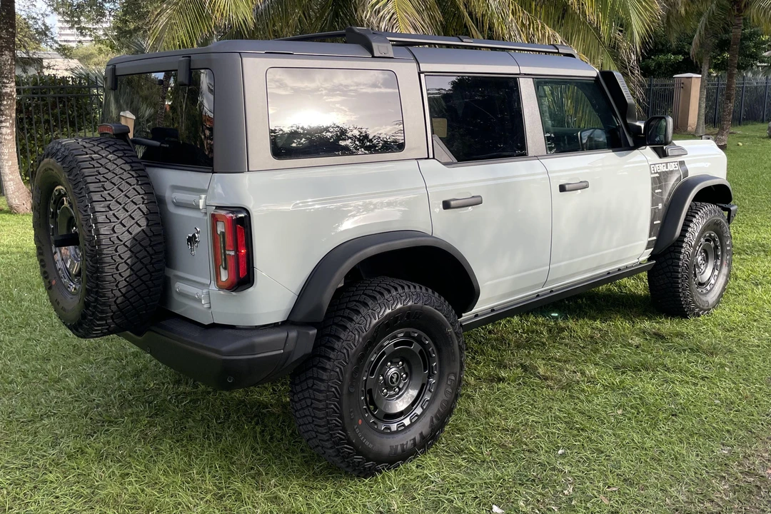 2022 Ford Bronco 6th Gen - Image 4 of 31