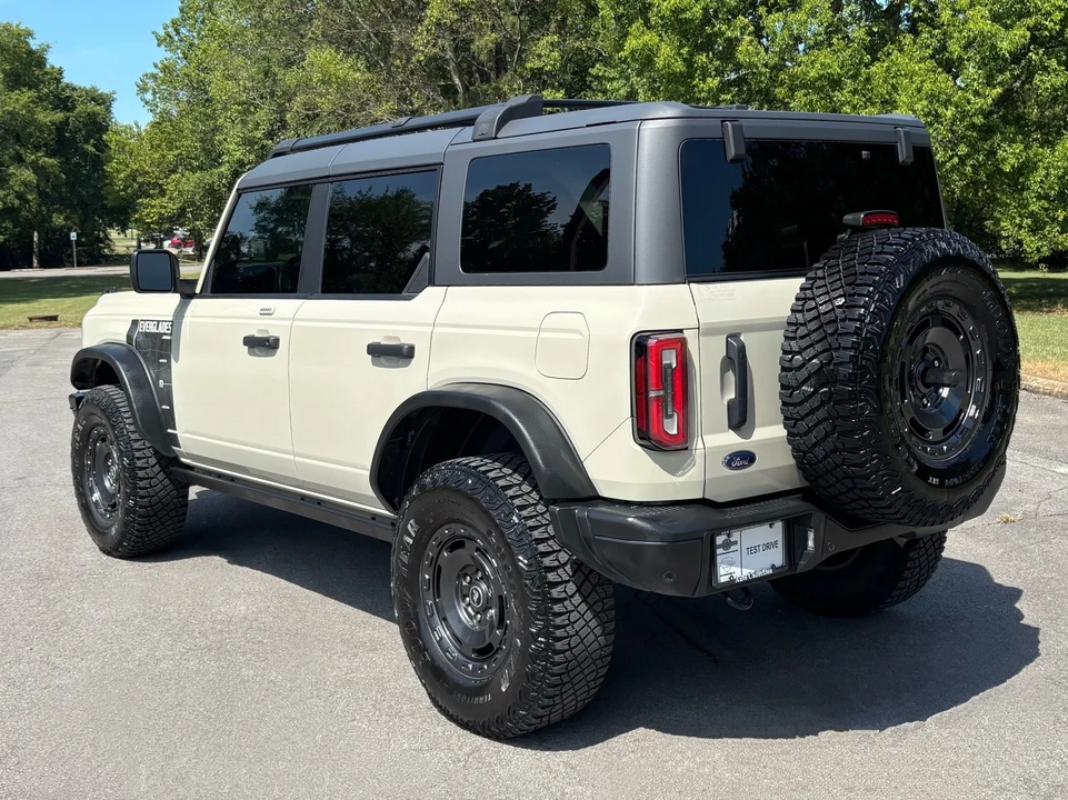 2022 Ford Bronco 6th Gen - Image 4 of 31
