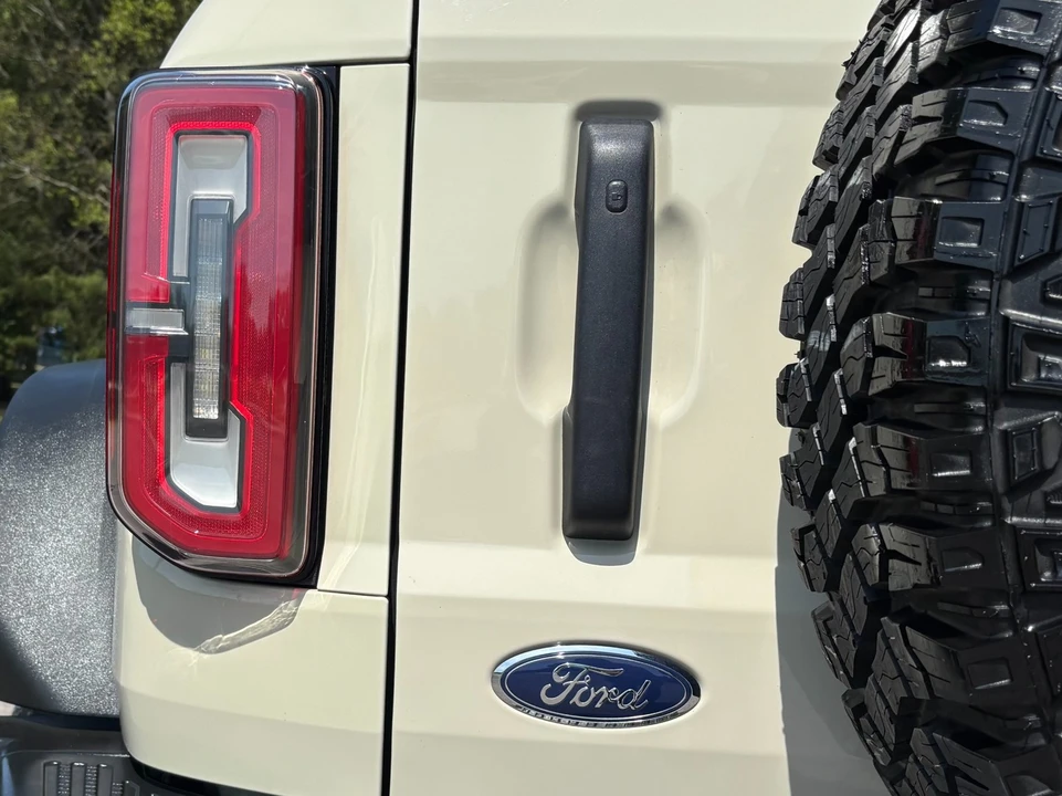 2022 Ford Bronco 6th Gen - Image 16 of 31