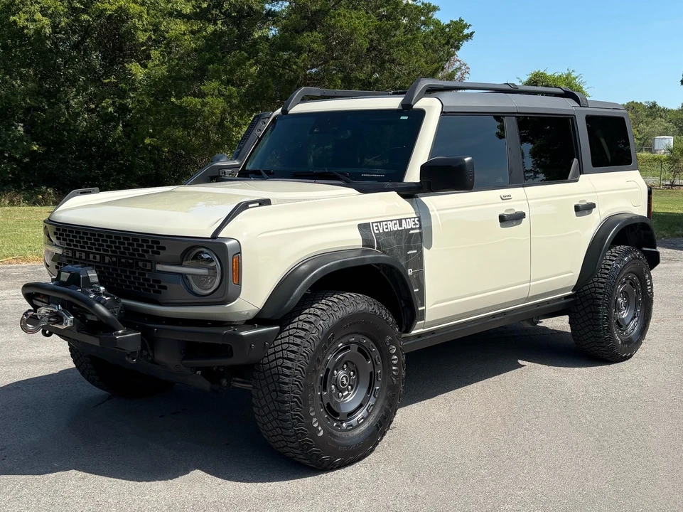 2022 Ford Bronco 6th Gen - Image 2 of 31