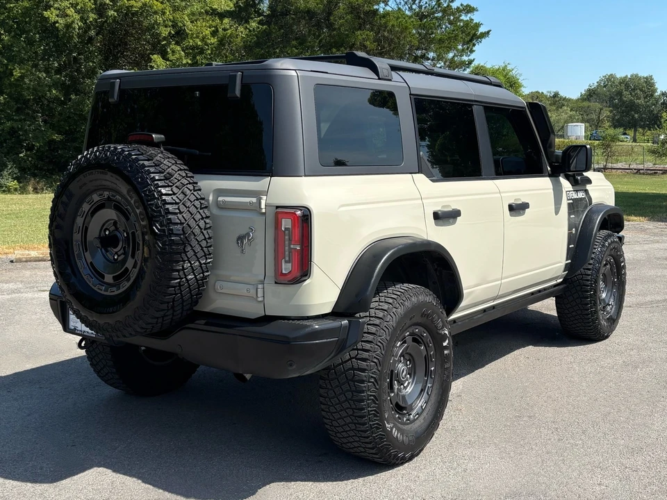 2022 Ford Bronco 6th Gen - Image 3 of 31