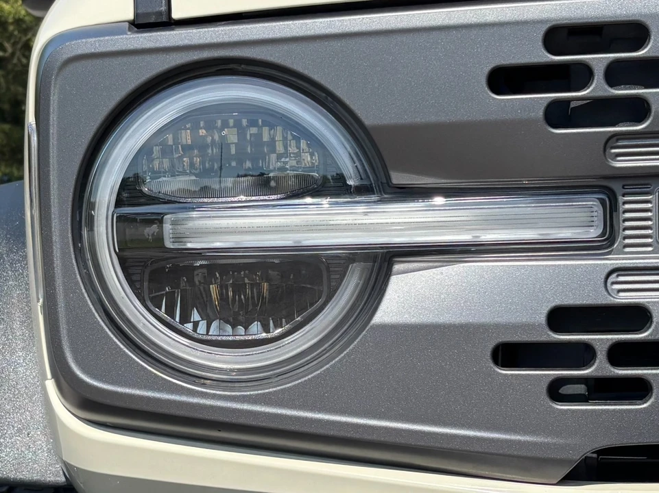 2022 Ford Bronco 6th Gen - Image 20 of 31