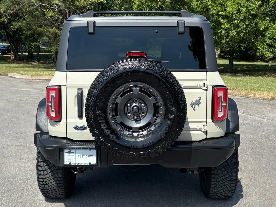 2022 Ford Bronco 6th Gen - Image 6 of 31